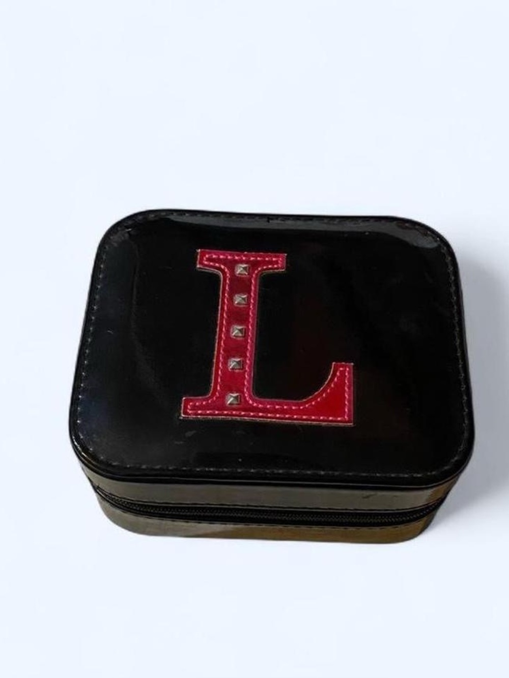 Black & pink small jewelry box with stuffed pink initial ‘L’